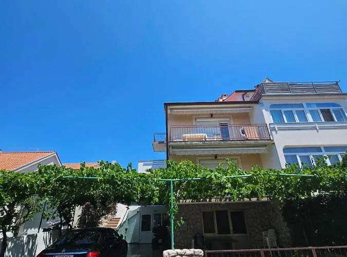 Bahar Krk *